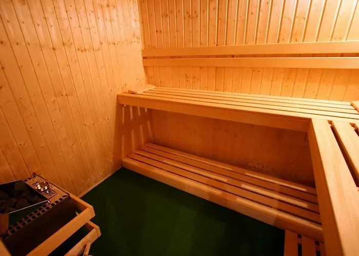 מלון Alta Rocca 4*